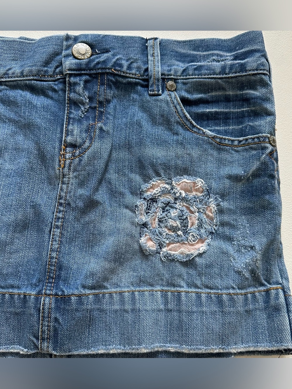 Old Navy Special Edition Blue Distressed Denim Mini Skirt Embroidered Size 2 - Picture 9 of 15